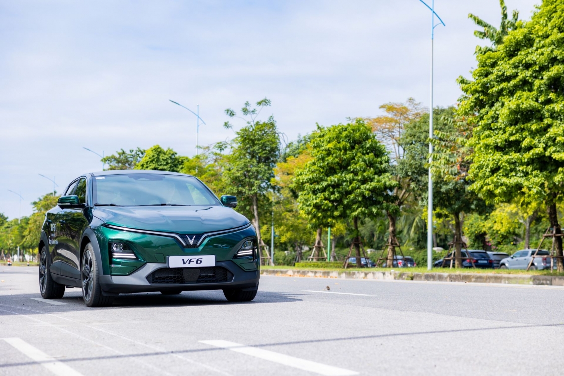 Sạc xe không còn là nỗi lo của người đi xuyên Việt với ô tô điện VinFast