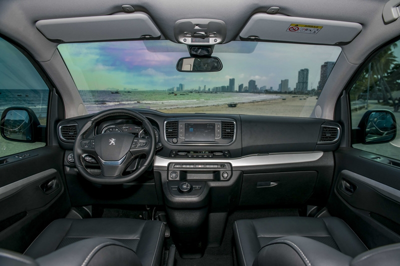 peugeot traveller gia tu 17 ty dong tai viet nam