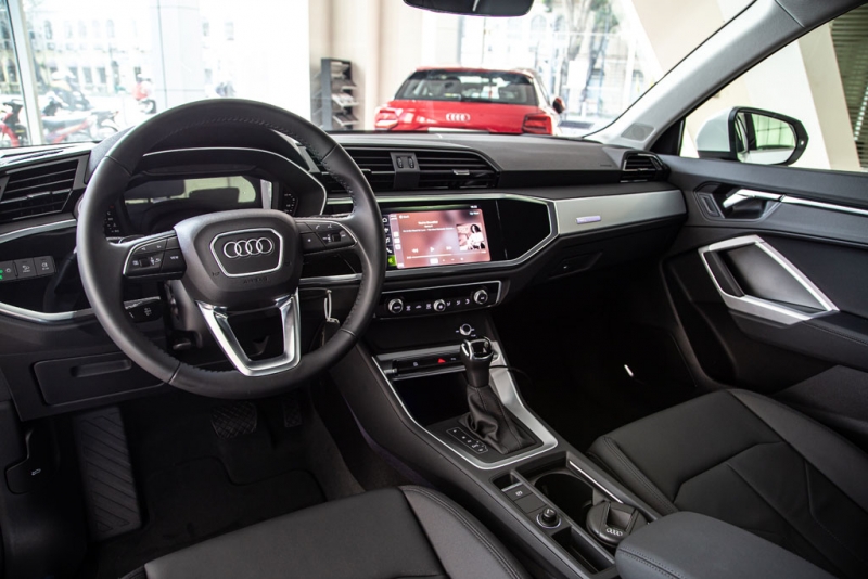 audi a4 va audi q7 vua ra mat tai viet nam co gi noi bat