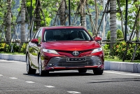 Toyota Camry giảm giá 30 triệu đồng tại đại lý