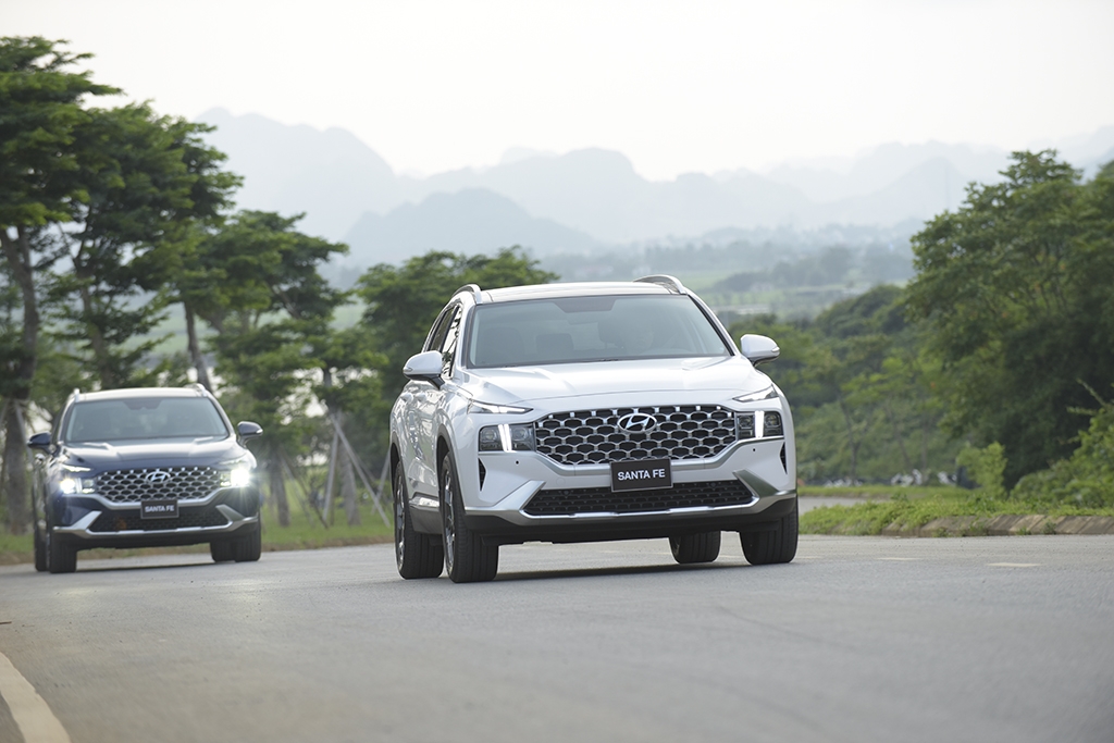 Chùm ảnh chi tiết Hyundai Santa Fe 2021