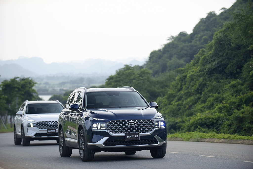Giá lăn bánh Hyundai Santa Fe 2021 Giá lăn bánh Hyundai Santa Fe 2021