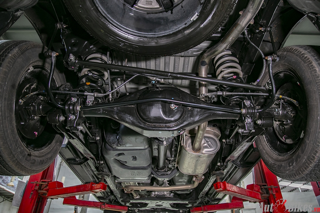 Chùm ảnh chi tiết Nissan Navara 2021