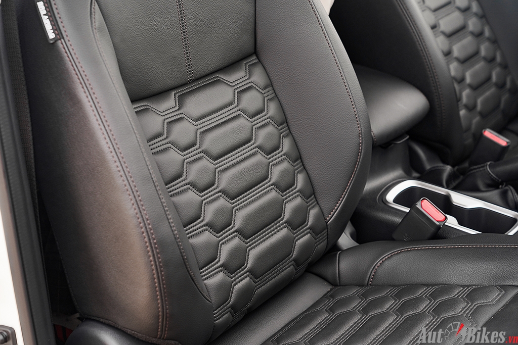 Chùm ảnh chi tiết Nissan Navara 2021