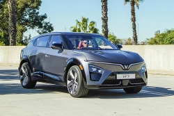 Vì sao VinFast VF 7 là chiếc SUV mang lại nhiều cảm xúc nhất tầm giá dưới 1 tỷ?