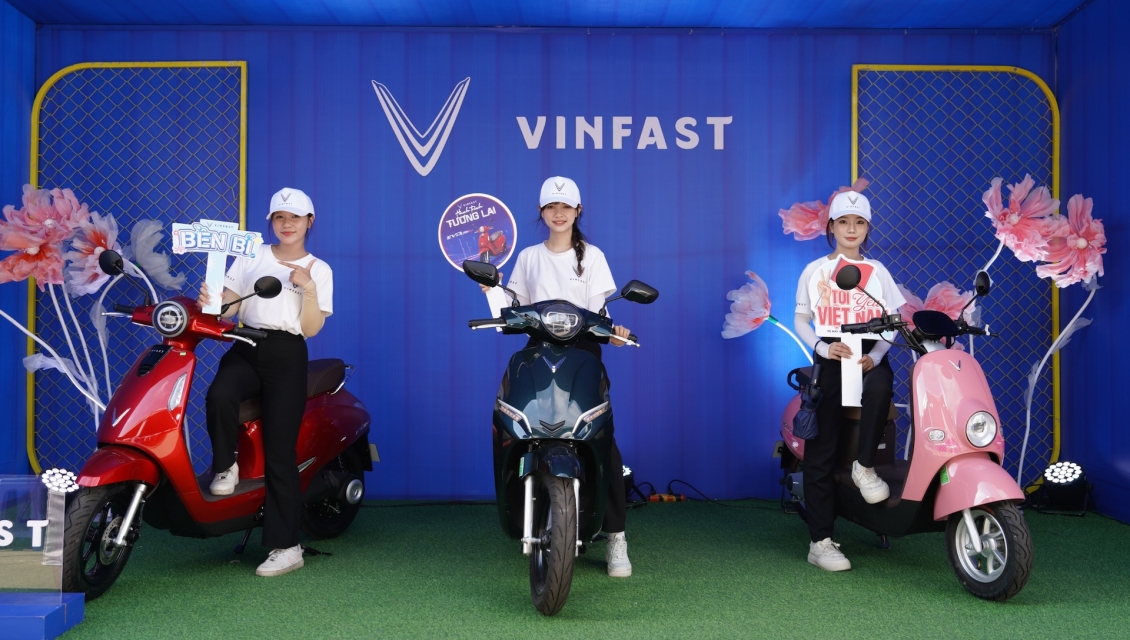 Xe máy điện VinFast “hút” khách với chính sách giá ưu đãi toàn dân