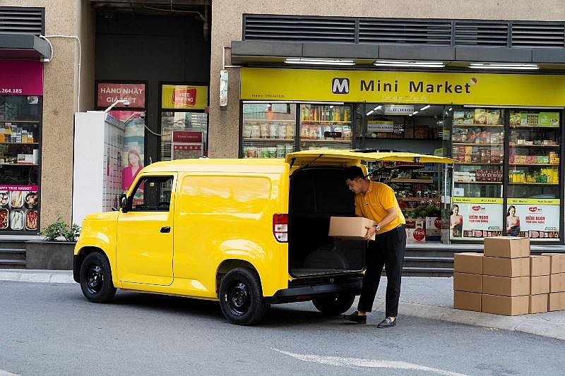 Bỏ xe xăng, chuyển sang EC Van, chủ doanh nghiệp thừa nhận: Chạy khỏe, tốn ít, “cân” mọi tuyến phố đông
