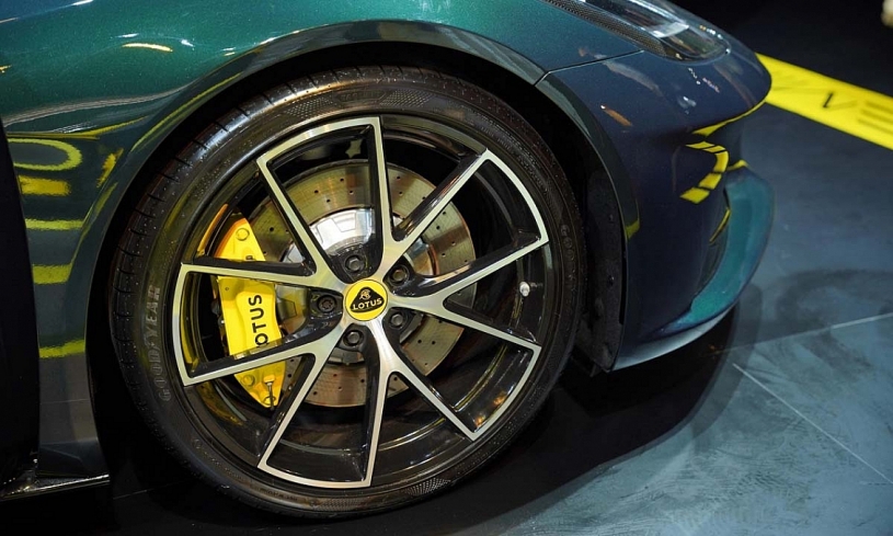 Lotus Emira - xe thể thao Anh quốc, giá 7,9-12,9 tỷ đồng