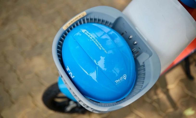 Xe đạp điện công cộng ở TP HCM: sàn hẹp, không 'xích' mũ bảo hiểm