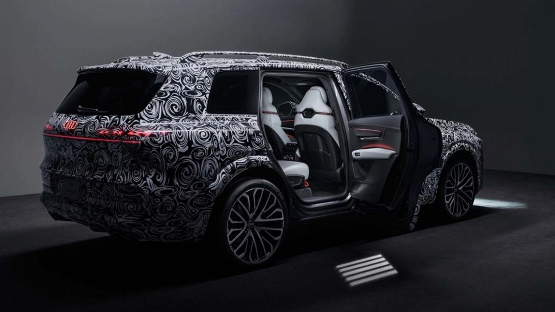 Audi Q9 được trang bị cửa đóng, mở điện như xe Rolls-Royce
