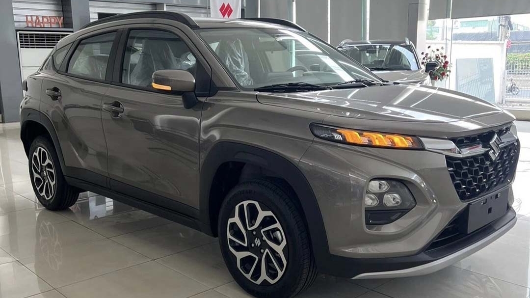 Suzuki Fronx giảm gần 100 triệu tại đại lý, giá khởi điểm rẻ nhất phân khúc