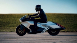 BMW Motorrad Vision K18 Concept: siêu môtô cảm hứng máy bay tàng hình