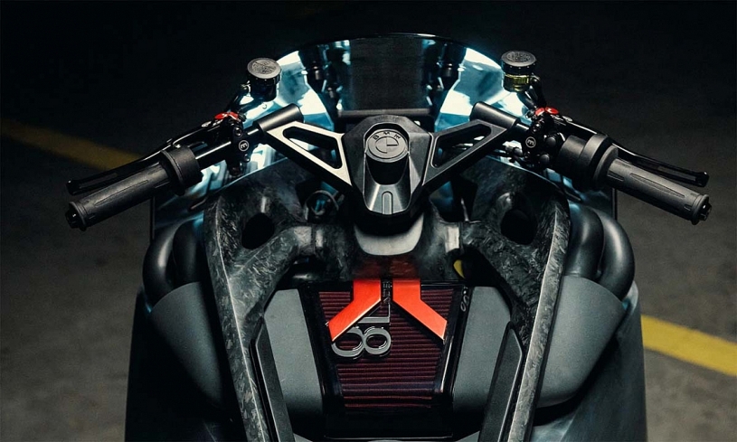 BMW Motorrad Vision K18 Concept: siêu môtô cảm hứng máy bay tàng hình