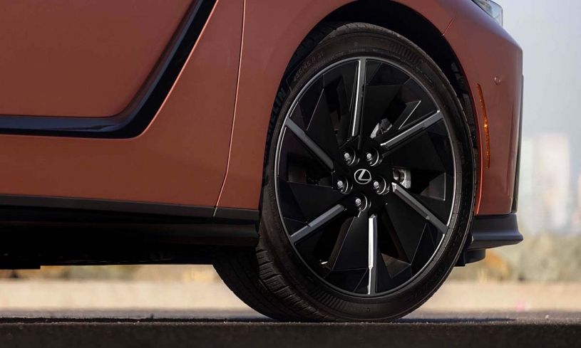 Lexus bắt đầu bán xe điện tại Việt Nam trong 2026