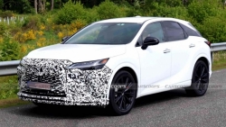 SUV hạng sang Lexus RX 2028 lộ diện trên đường thử nghiệm