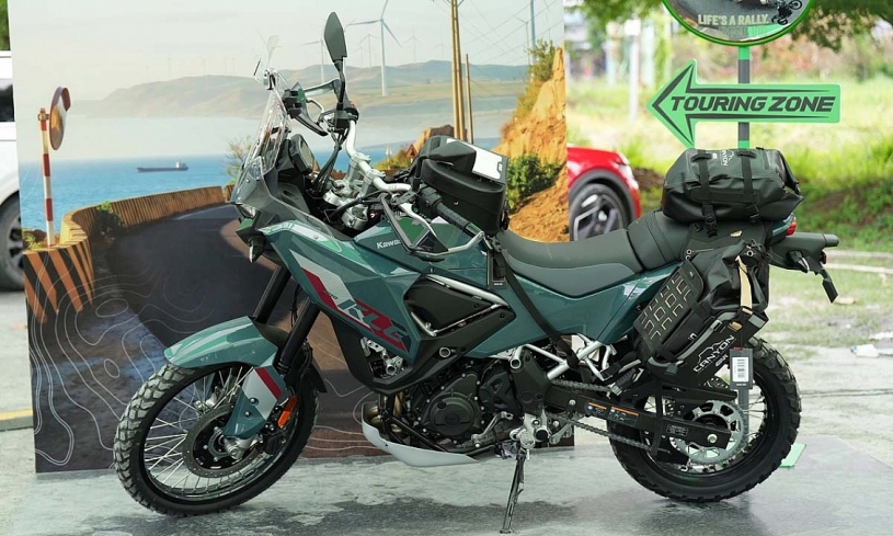 Kawasaki KLE500 ABS - môtô đa địa hình giá từ 175 triệu đồng