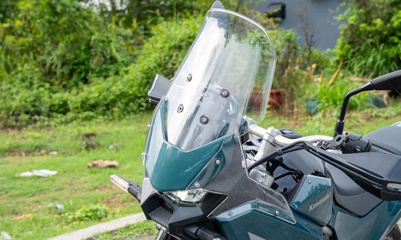 Kawasaki KLE500 ABS - môtô đa địa hình giá từ 175 triệu đồng