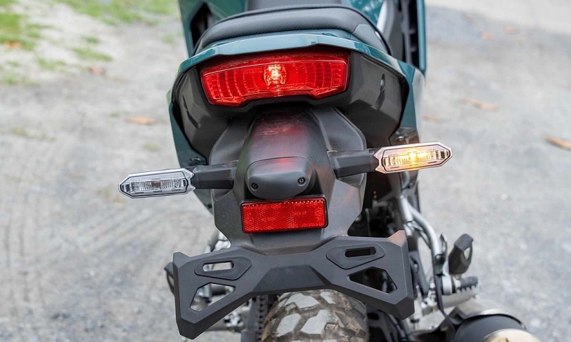 Kawasaki KLE500 ABS - môtô đa địa hình giá từ 175 triệu đồng