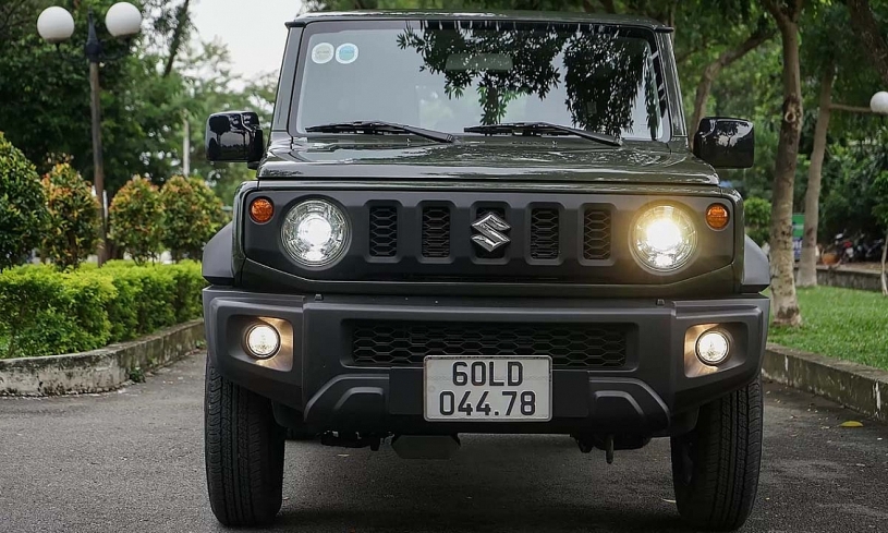 Suzuki Jimny giảm giá kỷ lục 180 triệu đồng