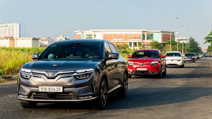 Đi SUV hạng D, chủ xe tiết kiệm cả tiền xăng lẫn bảo dưỡng nhờ VF 8 Đi SUV hạng D, chủ xe tiết kiệm cả tiền xăng lẫn bảo dưỡng nhờ VF 8