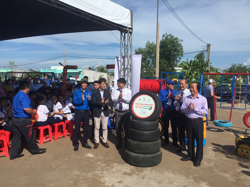 toyota viet nam tang san choi cho tre em tinh bac lieu