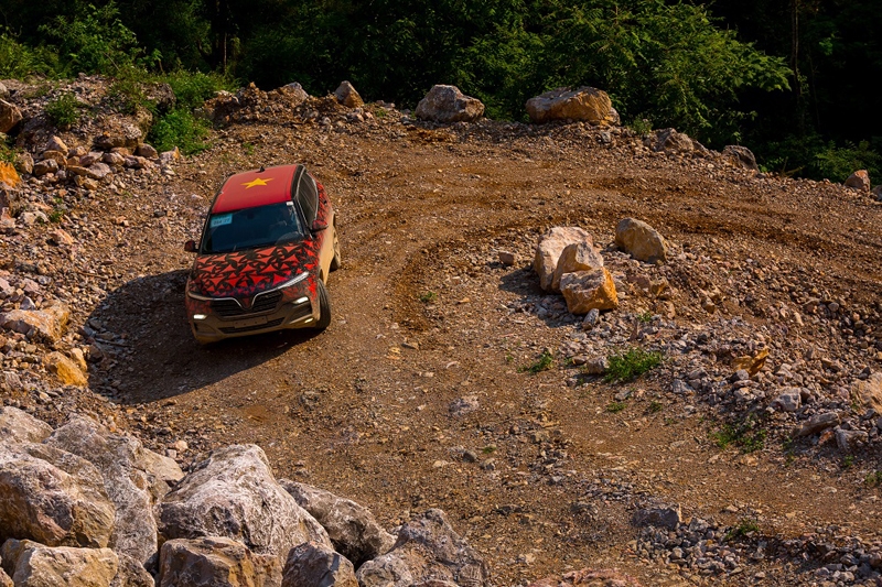 hanh trinh xuyen viet cua bo doi vinfast lux a20 va sa20