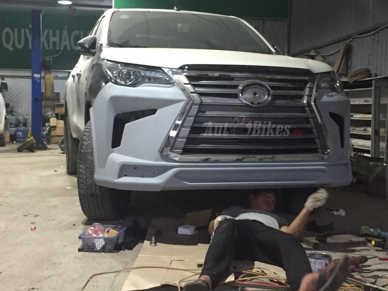 toyota hilux do lexus lx570 voi 40 trieu dong