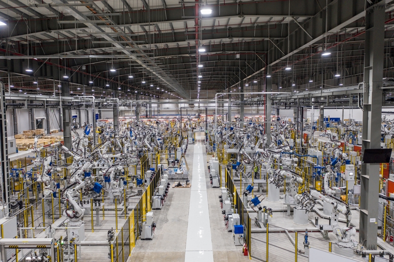 nha may vinfast khanh thanh o to viet sap xuat khau