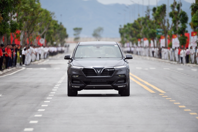 VinFast Lux SA2.0: Khuyến mãi, giá xe, lăn bánh tháng 12/2019 VinFast Lux SA2.0: Khuyến mãi, giá xe, lăn bánh tháng 12/2019