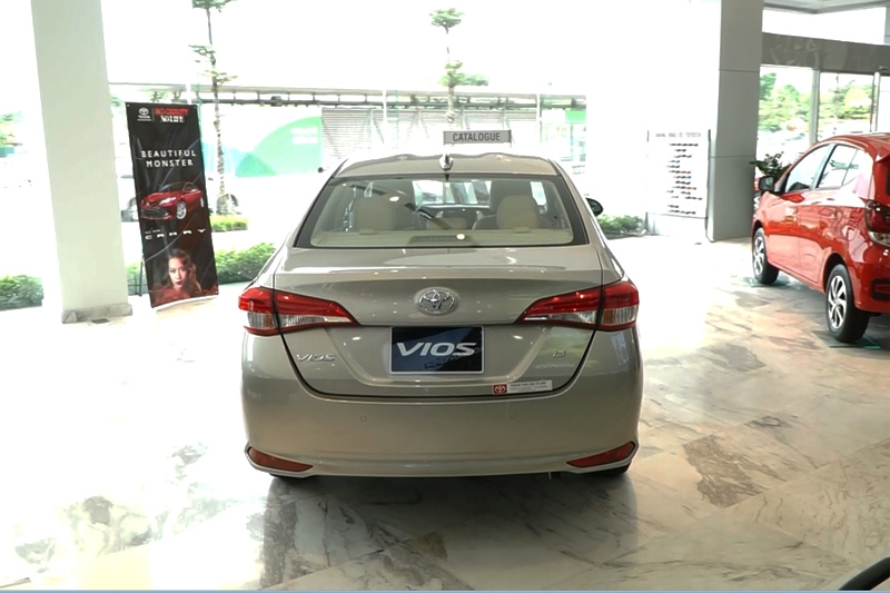 de chung kia soluto gia toyota vios ve day 460 trieu