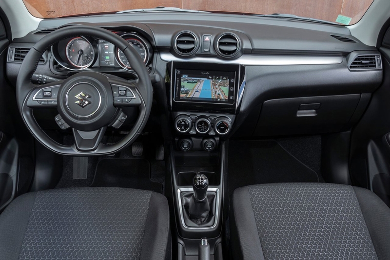 Suzuki Swift giảm mạnh, giá dưới 500 triệu đồng tại đại lý