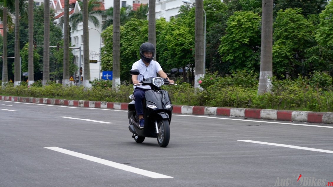 Ảnh thực tế xe máy điện VinFast Vento S Ảnh thực tế xe máy điện VinFast Vento S