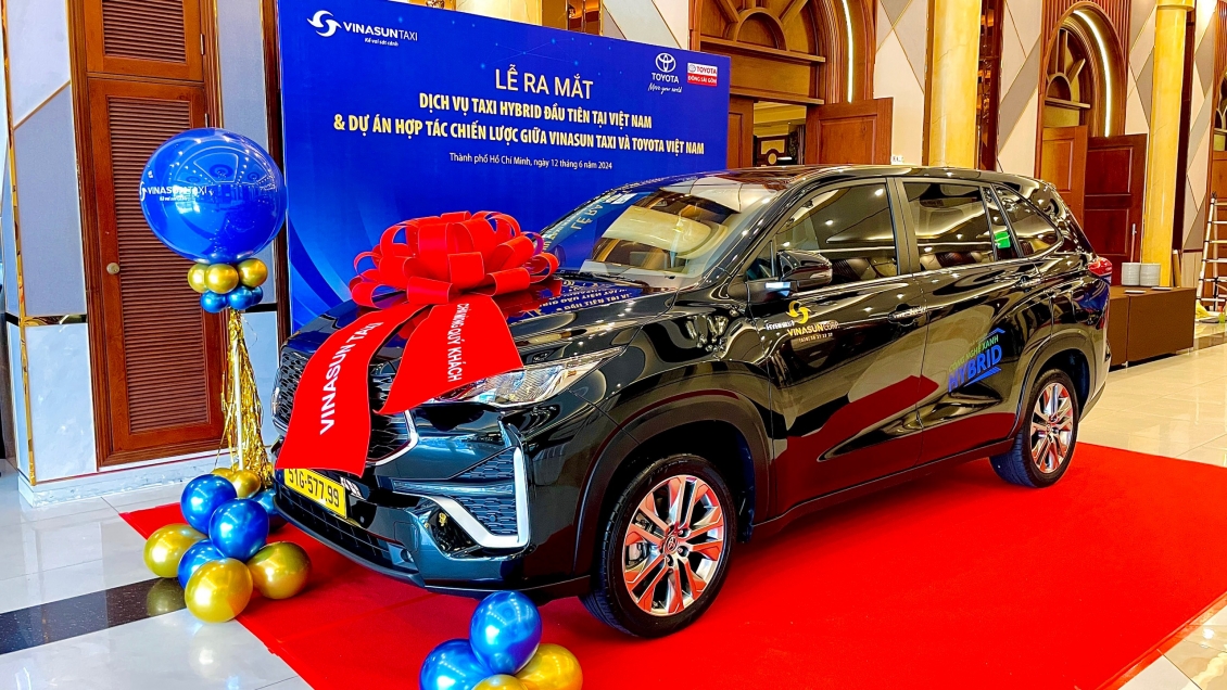 Toyota và Vinasun ra mắt dịch vụ Taxi Hybrid đầu tiên tại Việt Nam