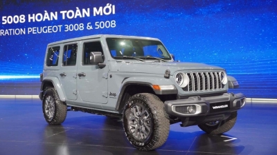 Jeep Wrangler 2026 đầu tiên về Việt Nam, giá từ 3 tỷ đồng