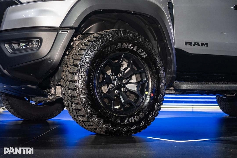 RAM 1500 giá từ 3,749 tỷ đồng, được xếp nhóm ô tô con pickup RAM 1500 giá từ 3,749 tỷ đồng, được xếp nhóm ô tô con pickup