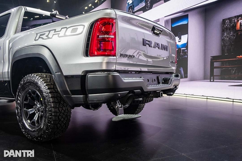 RAM 1500 giá từ 3,749 tỷ đồng, được xếp nhóm ô tô con pickup RAM 1500 giá từ 3,749 tỷ đồng, được xếp nhóm ô tô con pickup