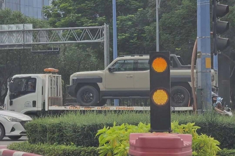 Xe bán tải Kia Tasman bất ngờ xuất hiện trên đường phố Việt