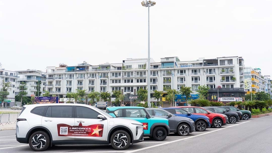Huy Long đầu tư 2.000 ô tô điện VinFast, bắt tay Green SM mở rộng vận tải xanh