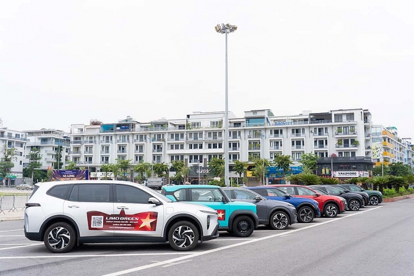 Huy Long đầu tư 2.000 ô tô điện VinFast, bắt tay Green SM mở rộng vận tải xanh Huy Long đầu tư 2.000 ô tô điện VinFast, bắt tay Green SM mở rộng vận tải xanh