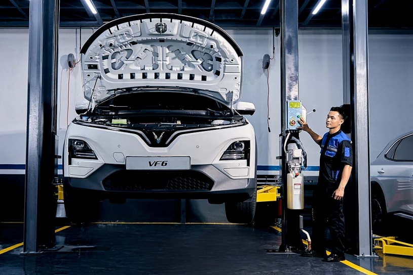 Tài xế dịch vụ chạy xe điện: Tiết kiệm từ tiền sạc đến bảo dưỡng, chạy lâu dài càng yên tâm Tài xế dịch vụ chạy xe điện: Tiết kiệm từ tiền sạc đến bảo dưỡng, chạy lâu dài càng yên tâm