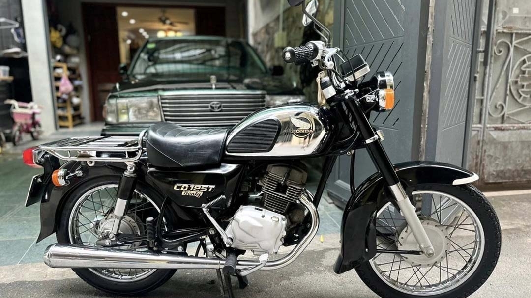 “Hoàng tử đen” Honda CD125T hơn 40 năm tuổi được rao giá 275 triệu đồng