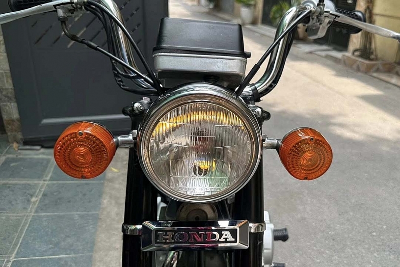 “Hoàng tử đen” Honda CD125T hơn 40 năm tuổi được rao giá 275 triệu đồng “Hoàng tử đen” Honda CD125T hơn 40 năm tuổi được rao giá 275 triệu đồng