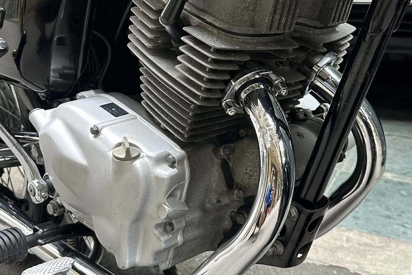 “Hoàng tử đen” Honda CD125T hơn 40 năm tuổi được rao giá 275 triệu đồng “Hoàng tử đen” Honda CD125T hơn 40 năm tuổi được rao giá 275 triệu đồng