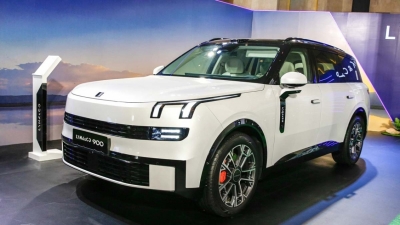 Lynk & Co 900 - SUV cỡ lớn 6 ghế, giá 3,069 tỷ đồng