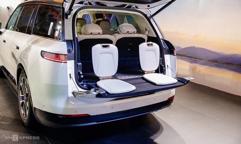 Lynk & Co 900 - SUV cỡ lớn 6 ghế, giá 3,069 tỷ đồng