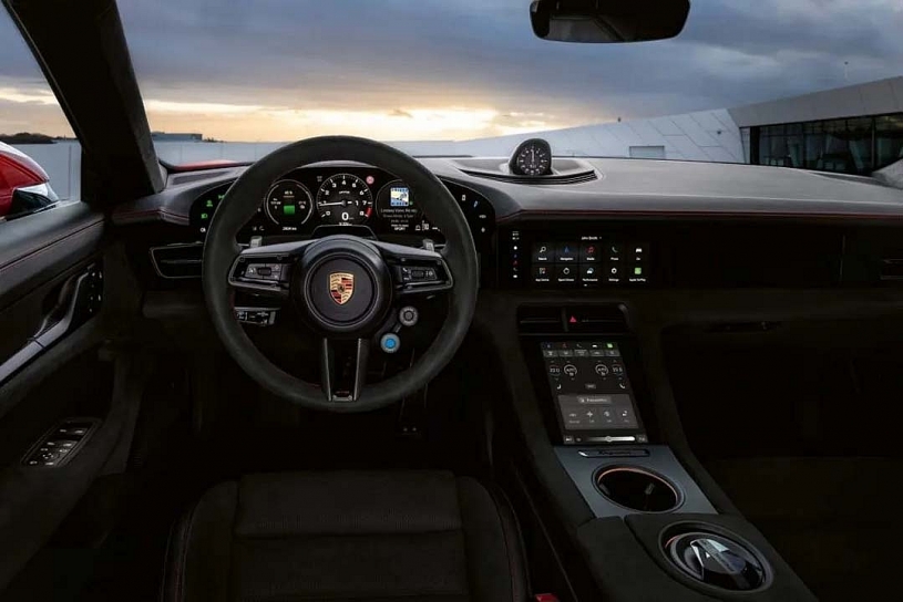 Porsche Taycan 2027 có thêm 8 cấp số 