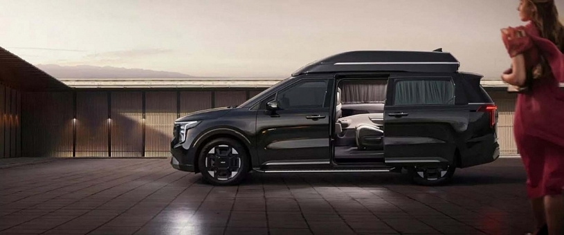 Kia Carnival xuất hiện với mui cao độc đáo, không gian cabin siêu rộng