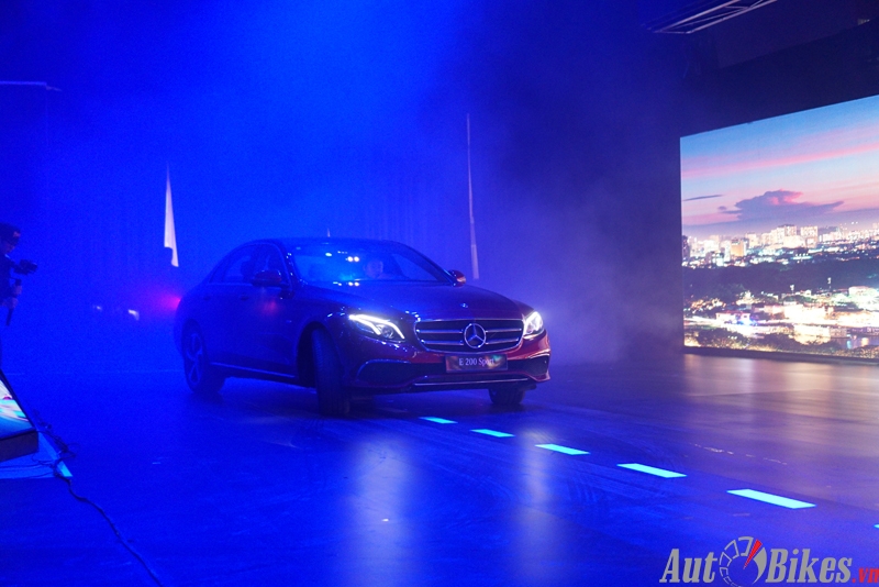 mercedes benz e class 2019 ra mat 3 phien ban gia tu 21 ty dong