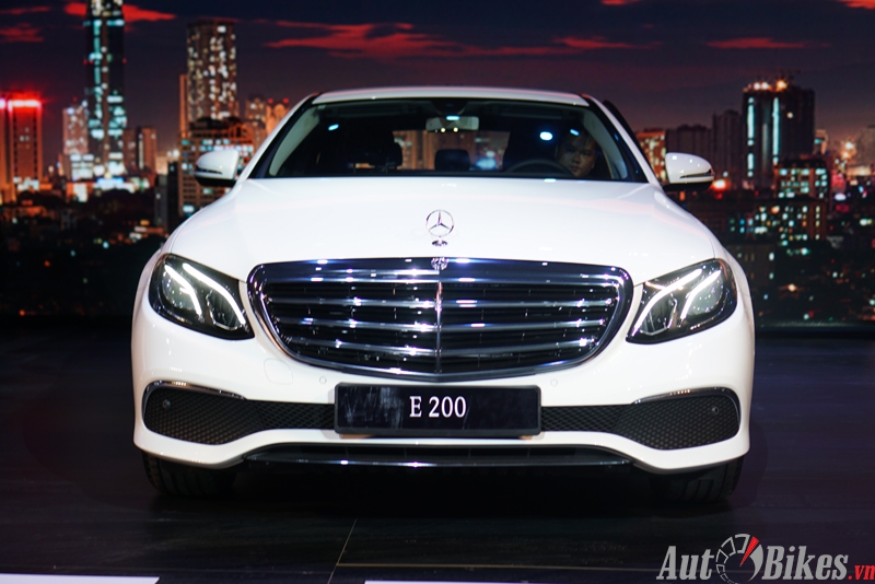 mercedes benz e class 2019 ra mat 3 phien ban gia tu 21 ty dong