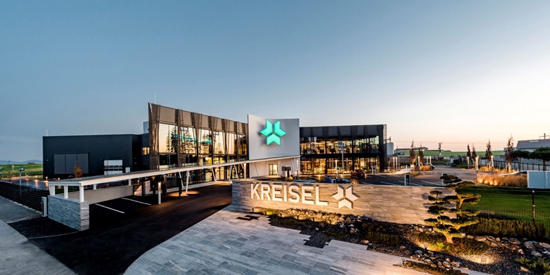 VinFast sắp ra mắt ô tô, xe buýt điện vinfast sap ra mat o to xe buyt dien